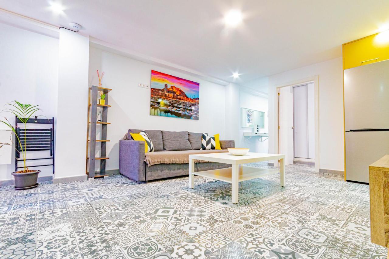 Suncastle Apartamentos Alicante -With Sunny Rooftop Terrace And Barbecue Bagian luar foto