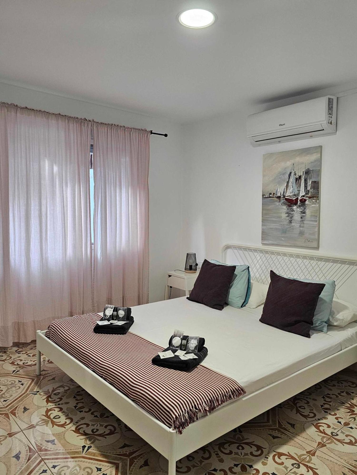 Suncastle Apartamentos Alicante -With Sunny Rooftop Terrace And Barbecue Bagian luar foto