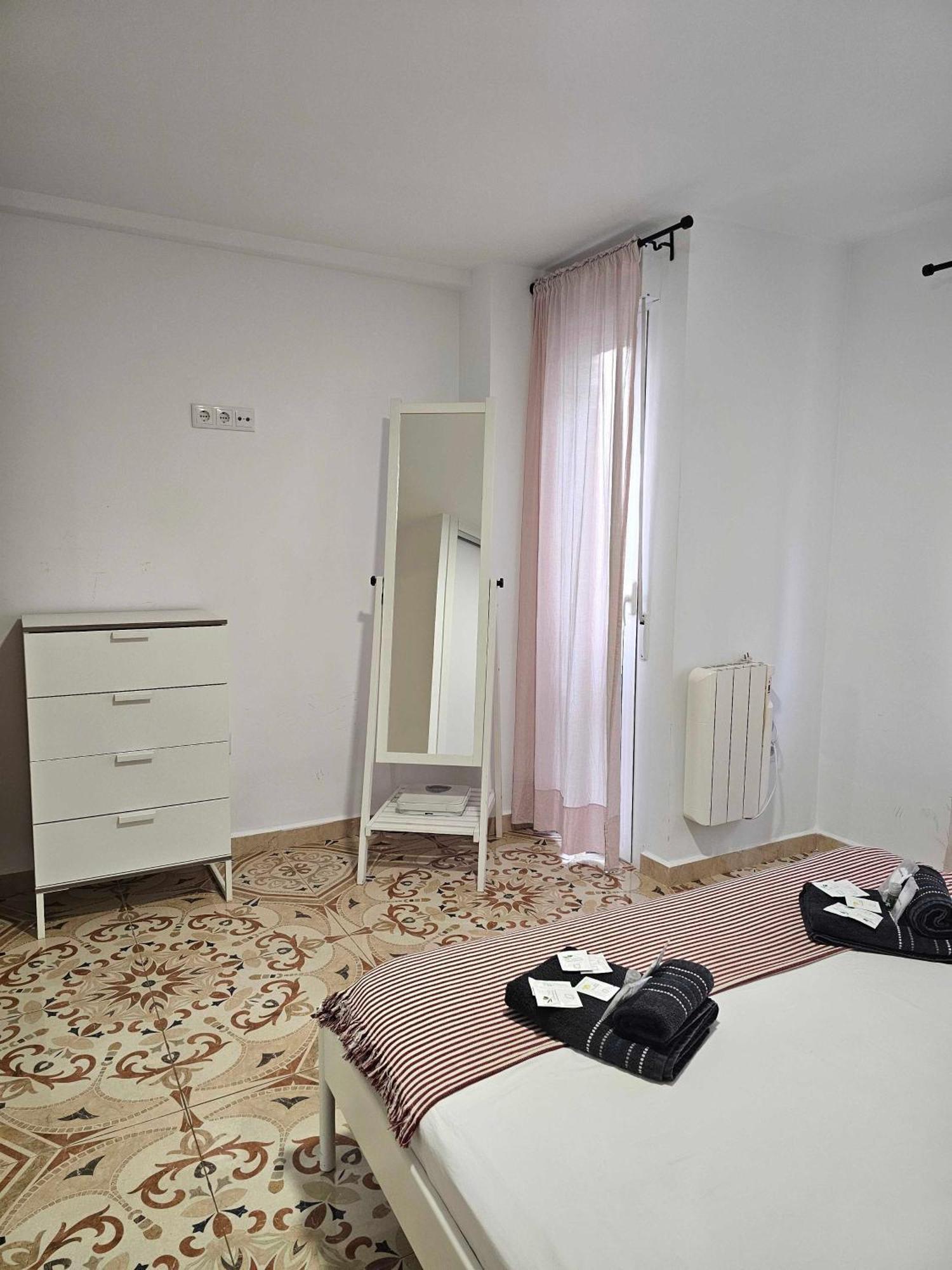 Suncastle Apartamentos Alicante -With Sunny Rooftop Terrace And Barbecue Bagian luar foto