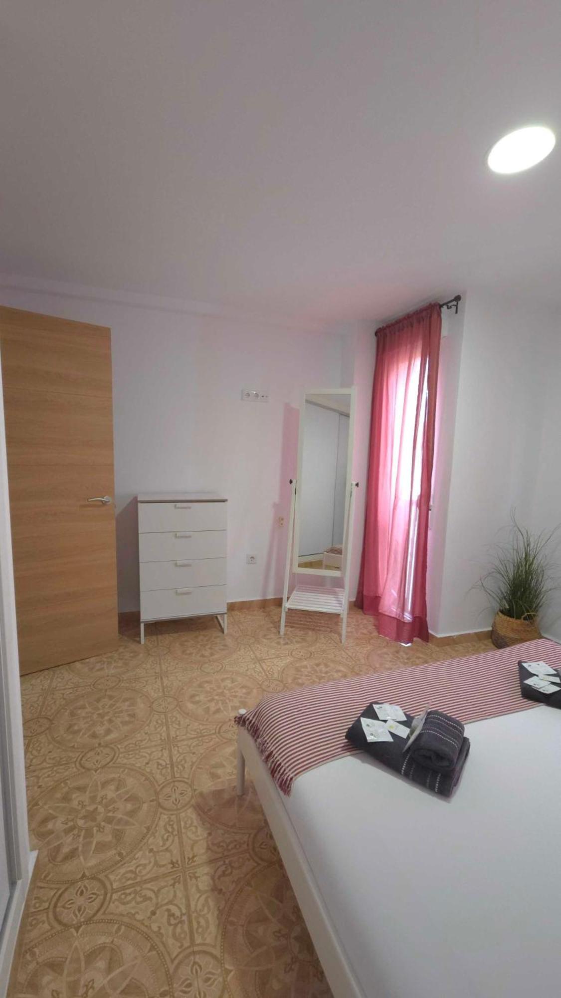 Suncastle Apartamentos Alicante -With Sunny Rooftop Terrace And Barbecue Bagian luar foto