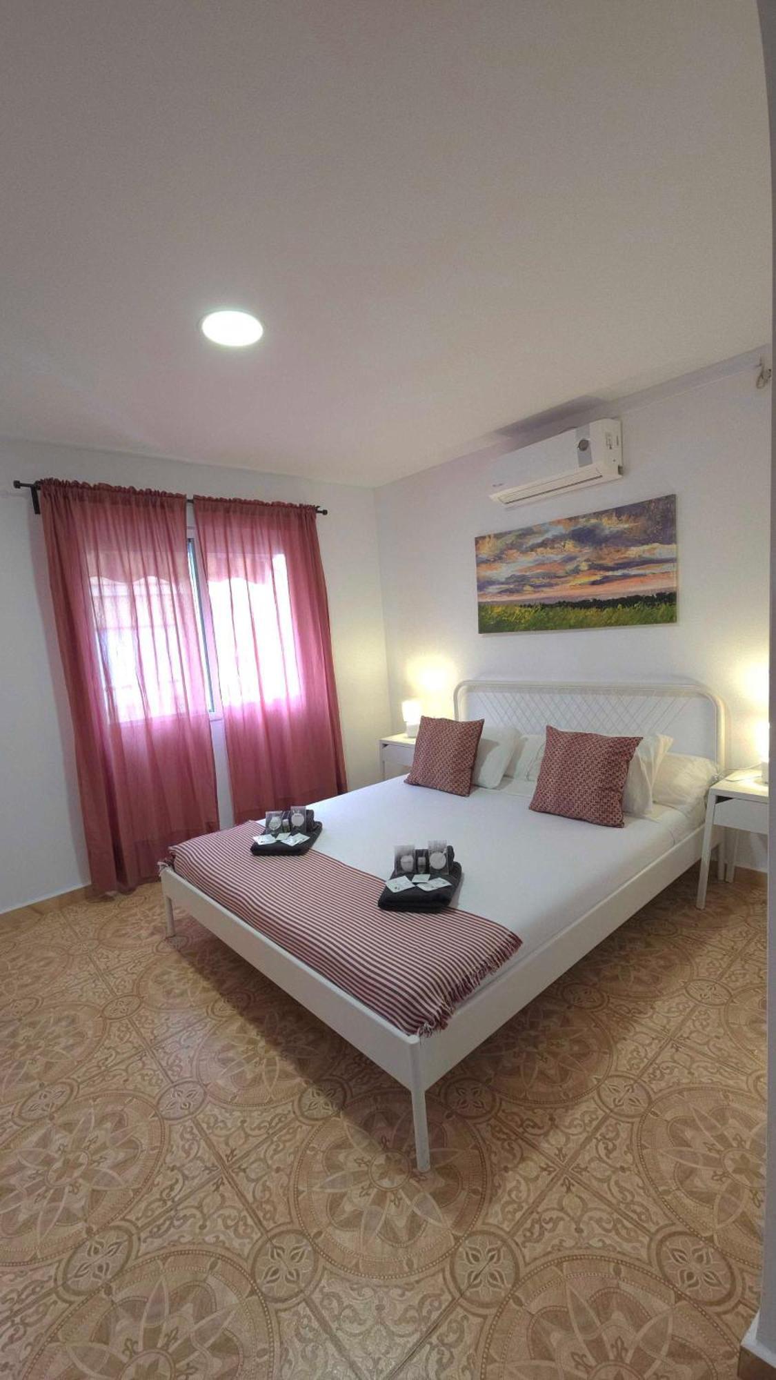 Suncastle Apartamentos Alicante -With Sunny Rooftop Terrace And Barbecue Bagian luar foto